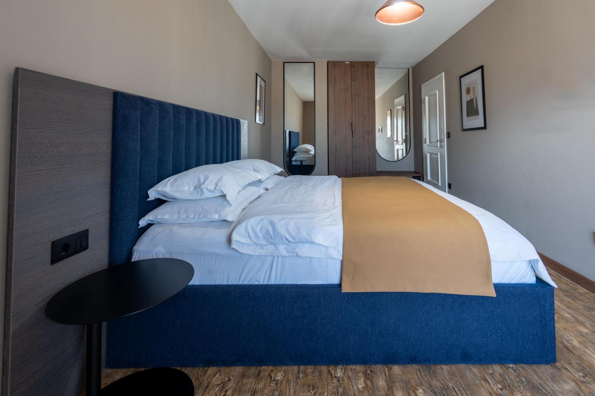 Downtown Apartments Приштина Экстерьер фото